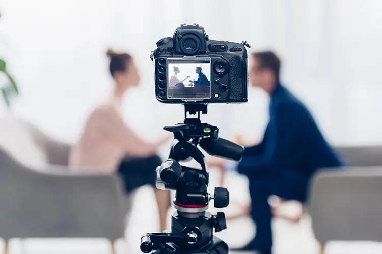 取材・コピー制作・編集